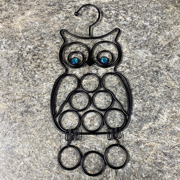 Super Cute Owl Scarf Hanger For Your Closet! - Picture 1 of 5
